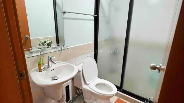 d1ff6ca1 dc43 453d b885 a8ff11af3e18