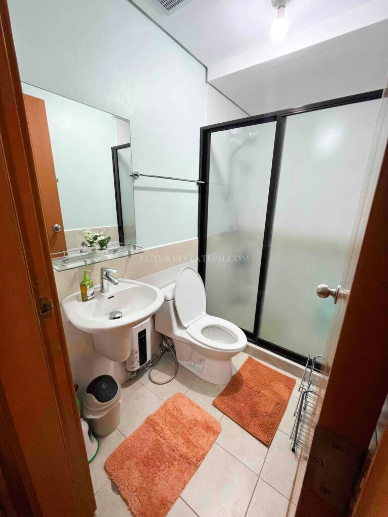 d1ff6ca1 dc43 453d b885 a8ff11af3e18