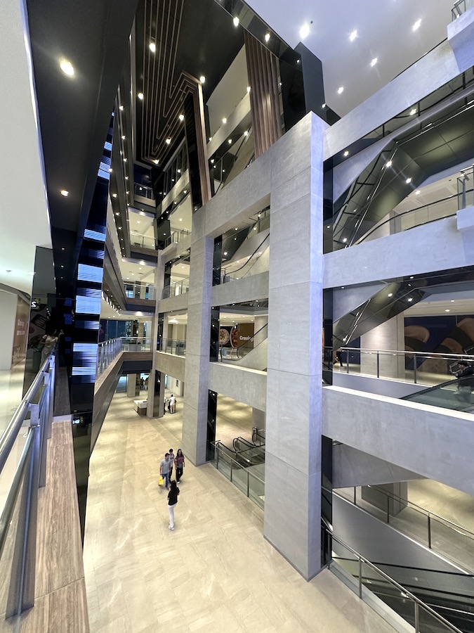 rare digest malling is still a thing a local’s guide to bgc’s malls park triangle mall