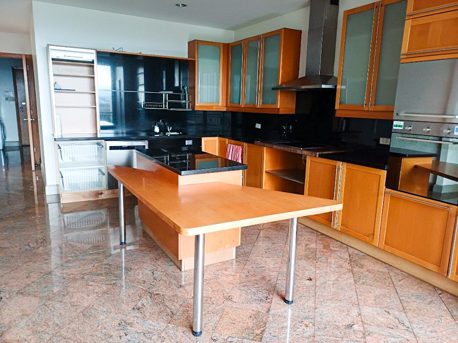 essensa 25th floor 1759294031 d6c3d80a progressive