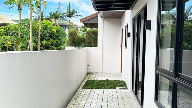 jubilation south brand new house for sale side of the house 2