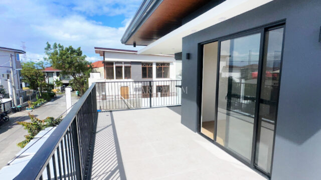 jubilation south house for sale the tropical balcony