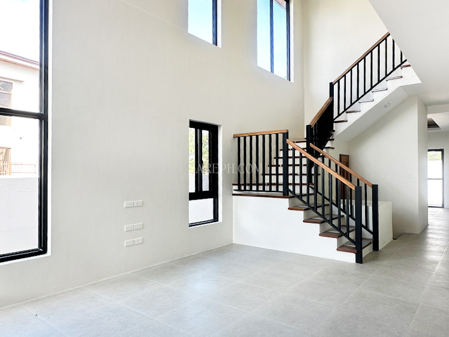 jubilation south house for sale the tropical living area 3