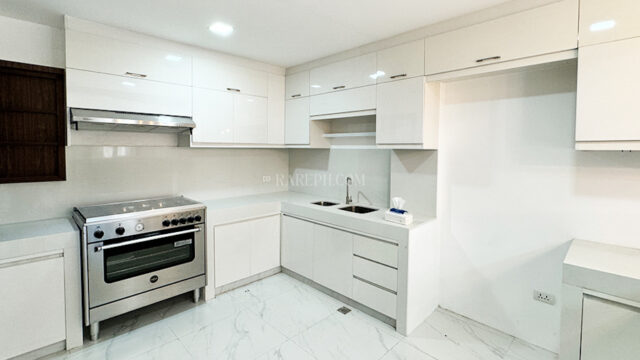 south forbes villas house for sale kitchen 2