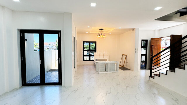 south forbes villas house for sale living room