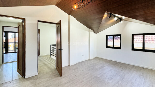 south forbes villas house for sale room