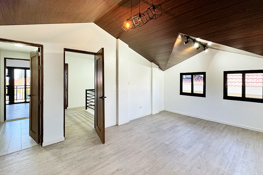 south forbes villas house for sale room