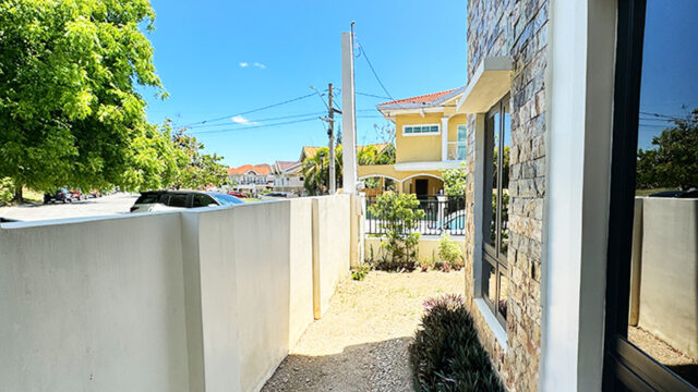 south forbes villas house for sale side of the house