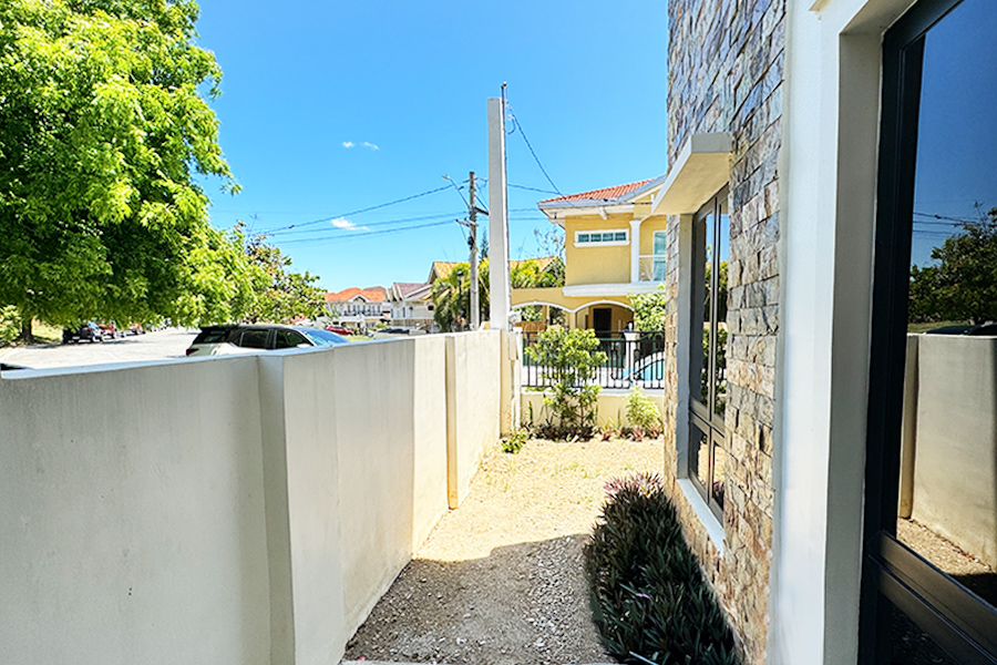 south forbes villas house for sale side of the house