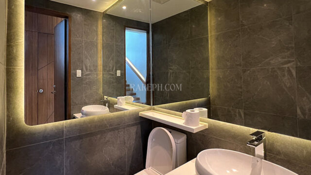 treveia house and lot block 3 and lot 5 bathroom