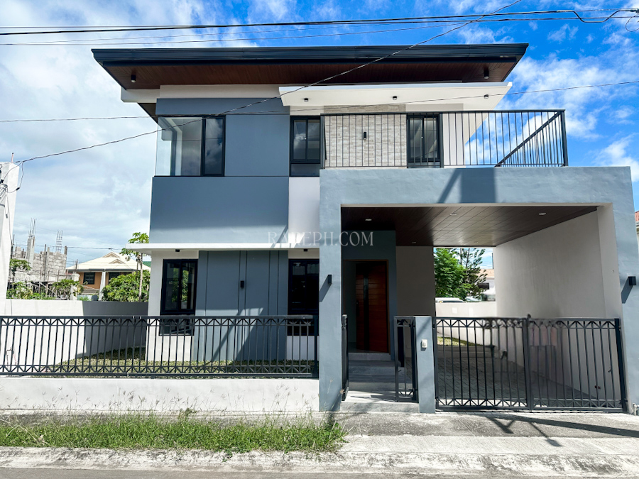 Brand New House in Jubilation South Binan Laguna