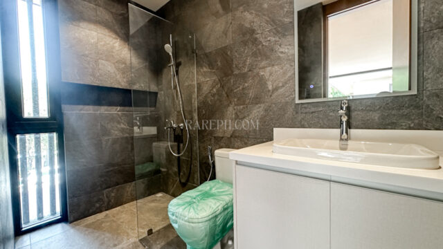 aav bunga bathroom 2:f