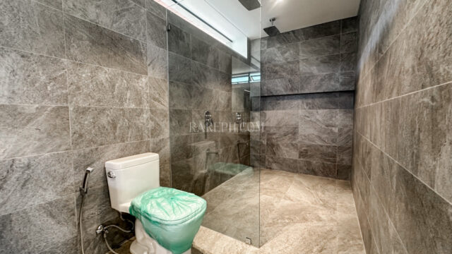 aav bunga master bath