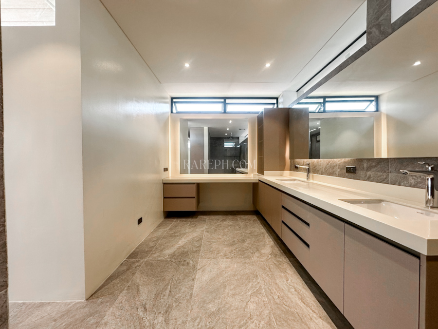 aav bunga master bath his & hers