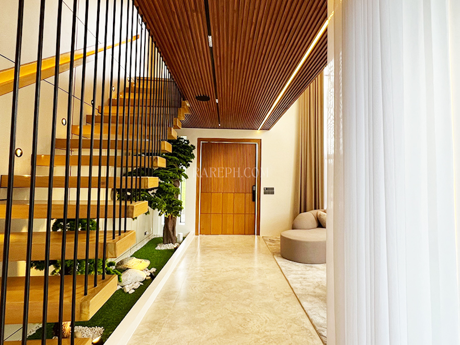 tokyo house entrance and stairs