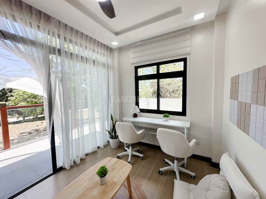 la residencia de sta. rosa palma family room