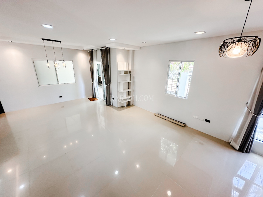 ridgeview estates nuvali 26.5m living & dining area 2