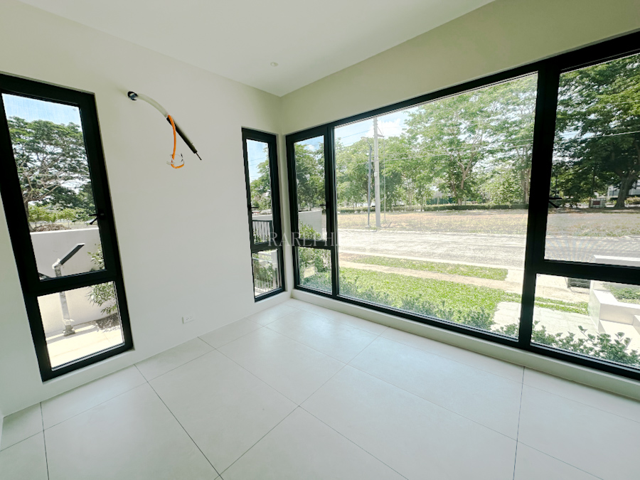 treveia nuvali house for sale senior room: office