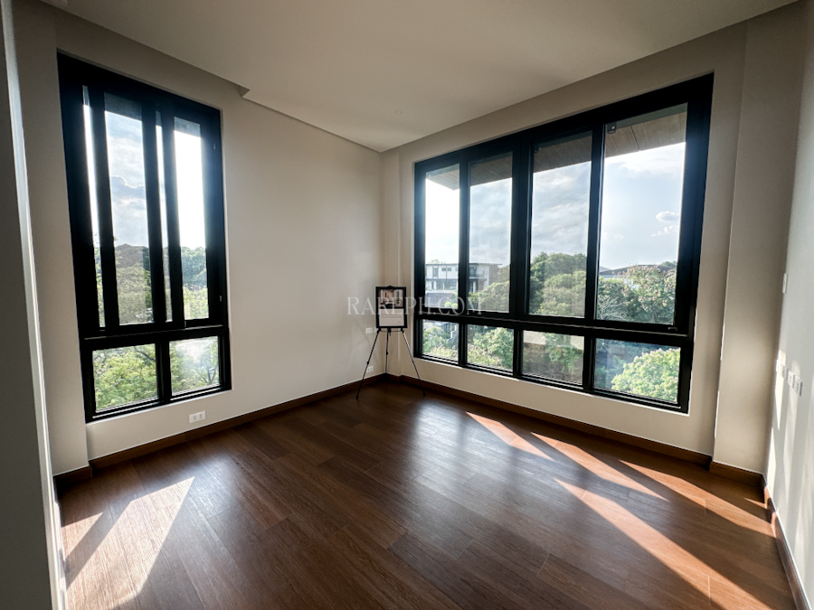 ayala westgrove heights house with pool 19 bedroom 2