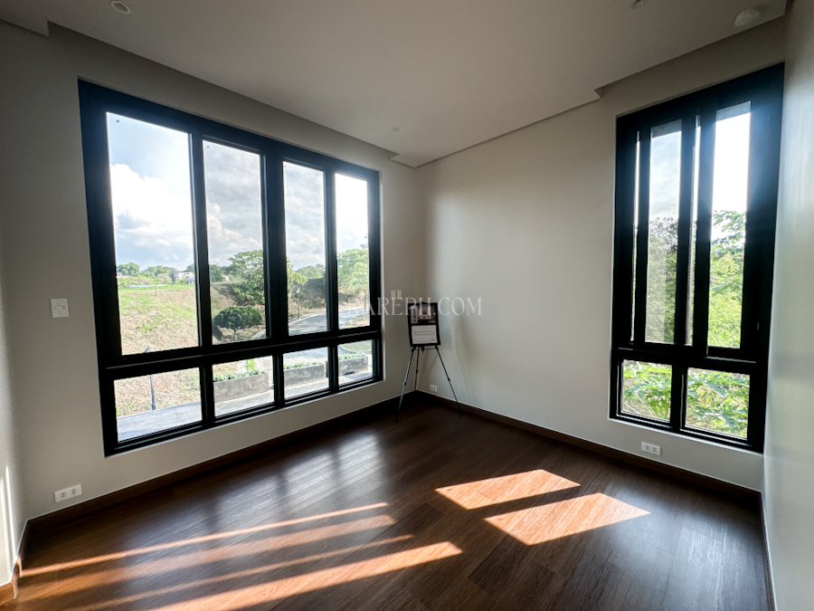 ayala westgrove heights house with pool 21 bedroom 3