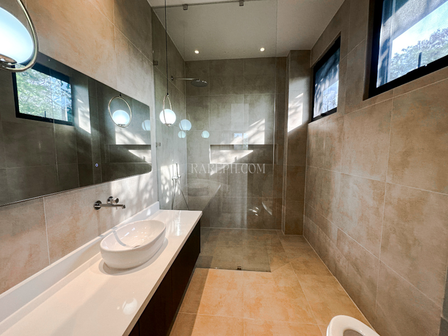 ayala westgrove heights house with pool 28 g:f bathroom