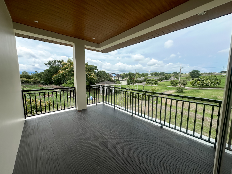 mirala nuvali house balcony in master bedroom