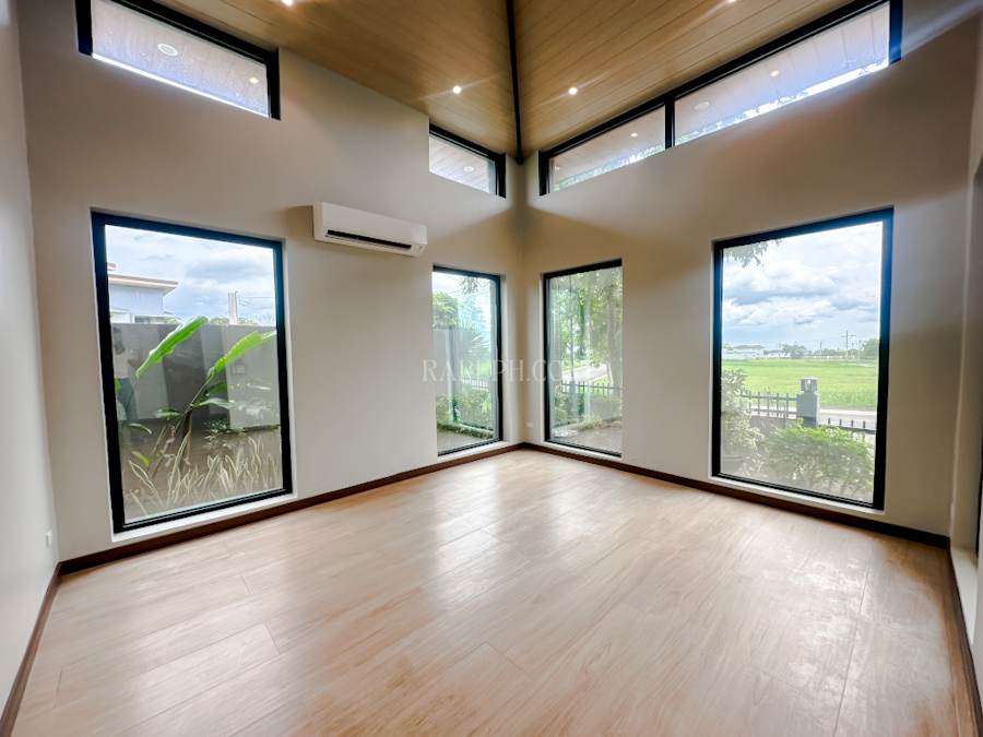 mirala nuvali house living area