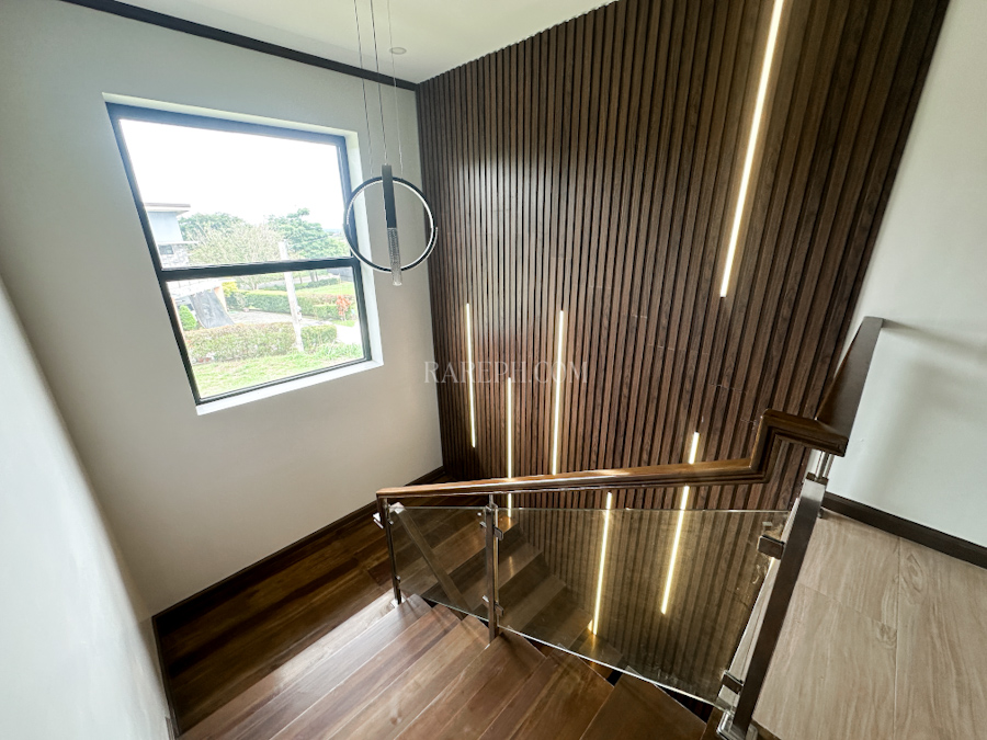 mirala nuvali house staircase