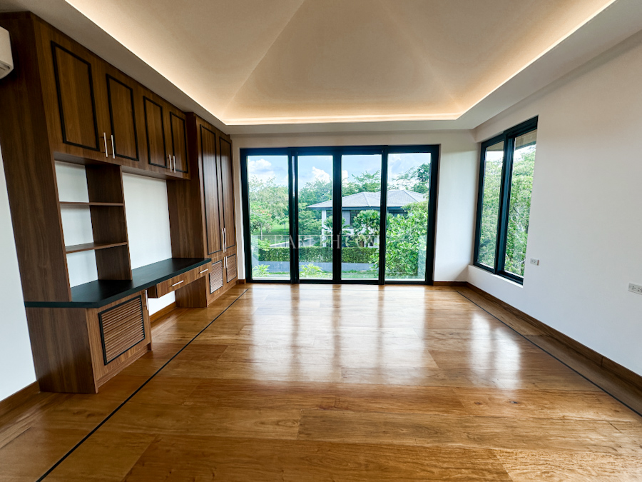santierra nuvali 4br brand new house bedroom 2b