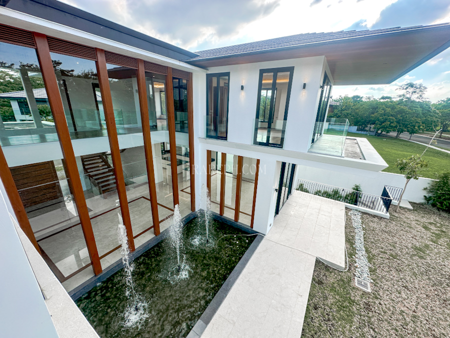 santierra nuvali 4br brand new house fountain feature