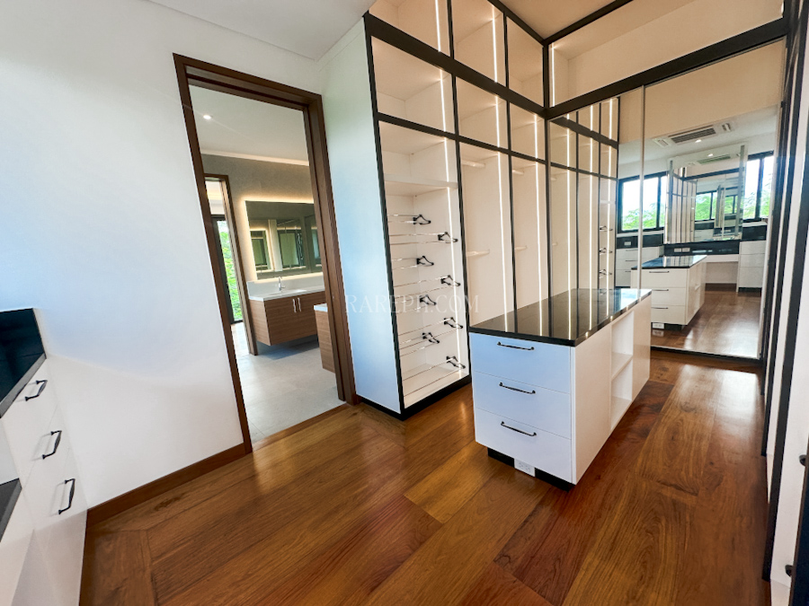 santierra nuvali 4br brand new house walkin closet