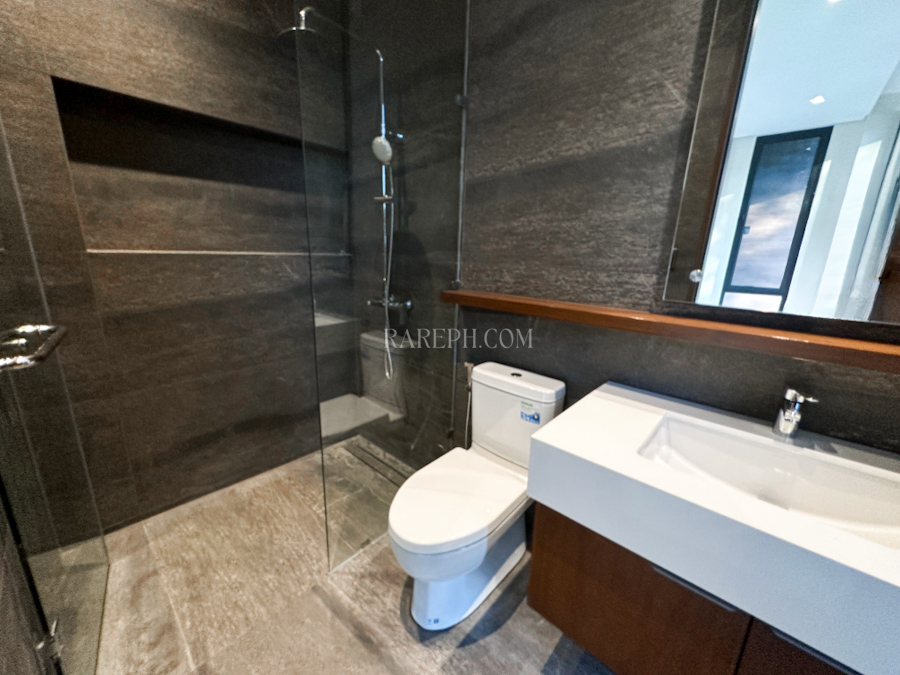 ayala westgrove heights house with pool villa serena den with t&b