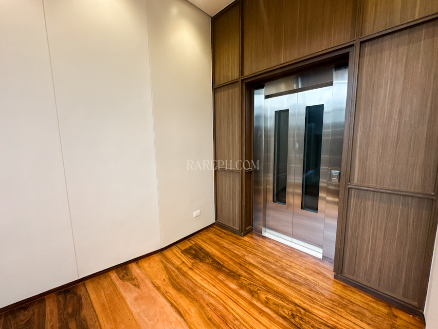 ayala westgrove heights house with pool villa serena lift elevator