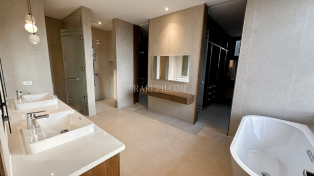 ayala westgrove heights house with pool villa serena primary suite bathroom