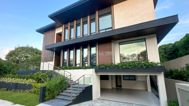 ayala westgrove heights house with pool villa serena three storey