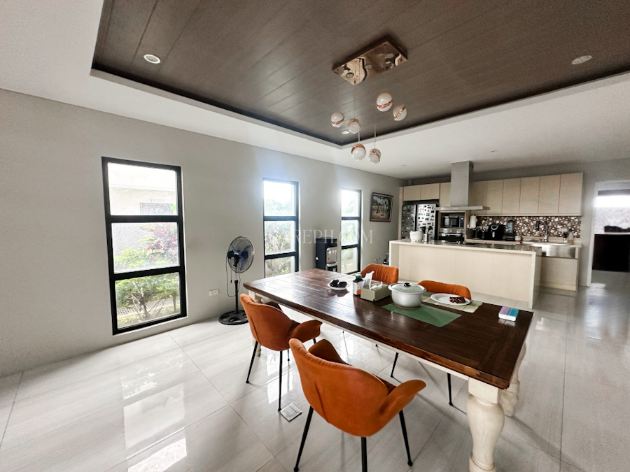 mirala nuvali modern home dining area