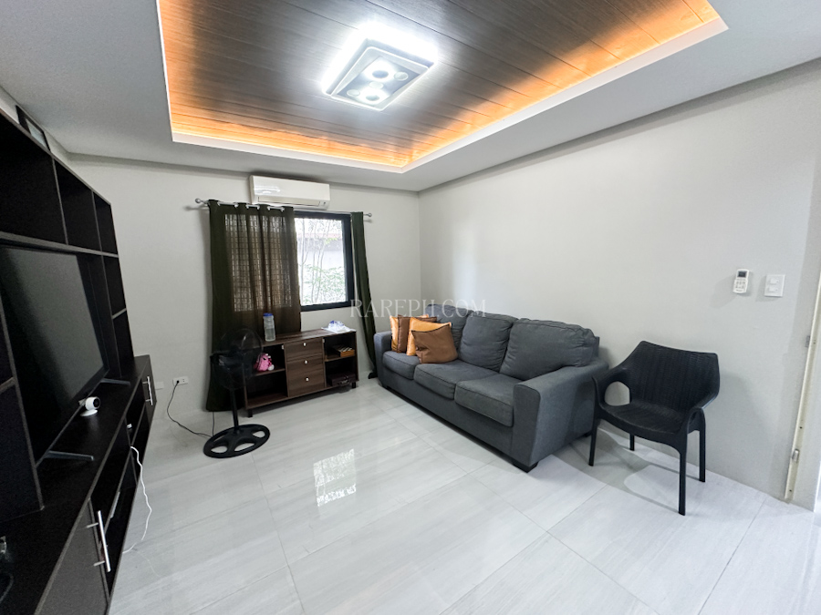 mirala nuvali modern home family room