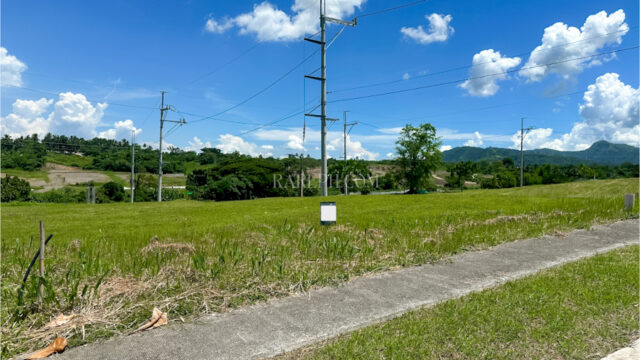Single Category mondia nuvali lot b45 front corner with mt views