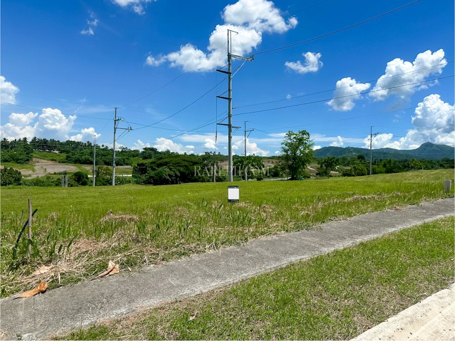 mondia nuvali lot b45 front corner with mt views
