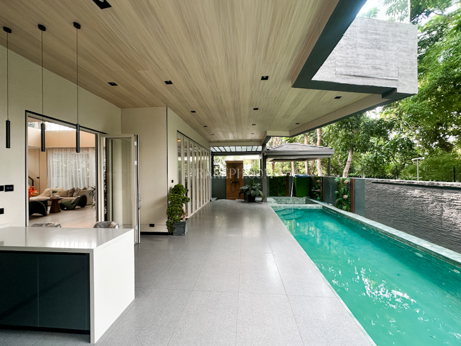 tokyo mansions south forbes luxury house pool deck