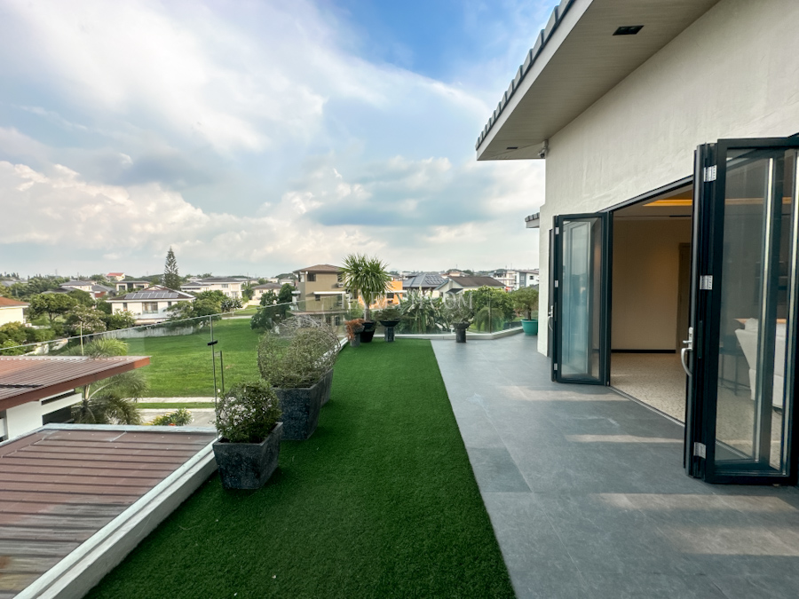 tokyo mansions south forbes luxury house third level balcony