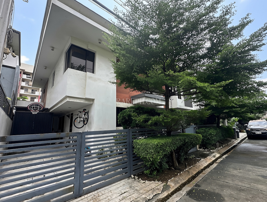 mahogany place acacia estates taguig house for sale facade side