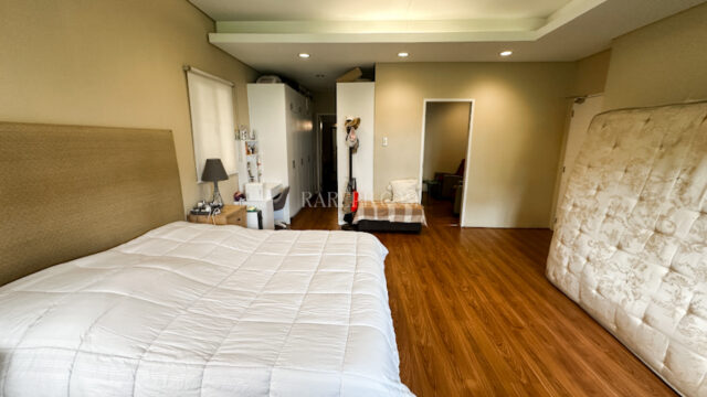 mahogany place acacia estates taguig house for sale master bedroom