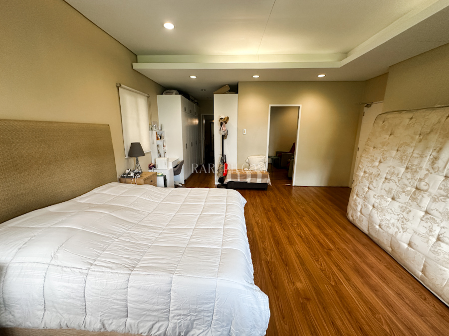 mahogany place acacia estates taguig house for sale master bedroom