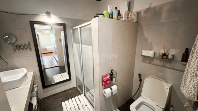 mahogany place acacia estates taguig house for sale master bathroom
