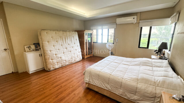 mahogany place acacia estates taguig house for sale master bed