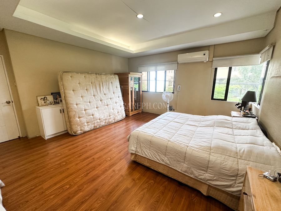 mahogany place acacia estates taguig house for sale master bed