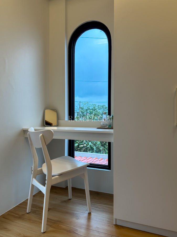 South Forbes Villas Casa Catalonia | Mediterranean-Inspired Cavite Village Near Nuvali property spotlight : casa catalonia in south forbes villas walkin closet vanity corner office