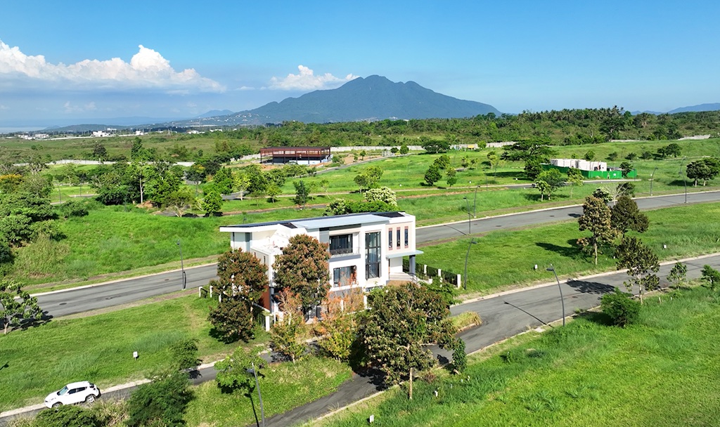 Metro South Where to Live: A Neighborhood Guide riomonte nuvali house for sale 526 sqm aerial view 1