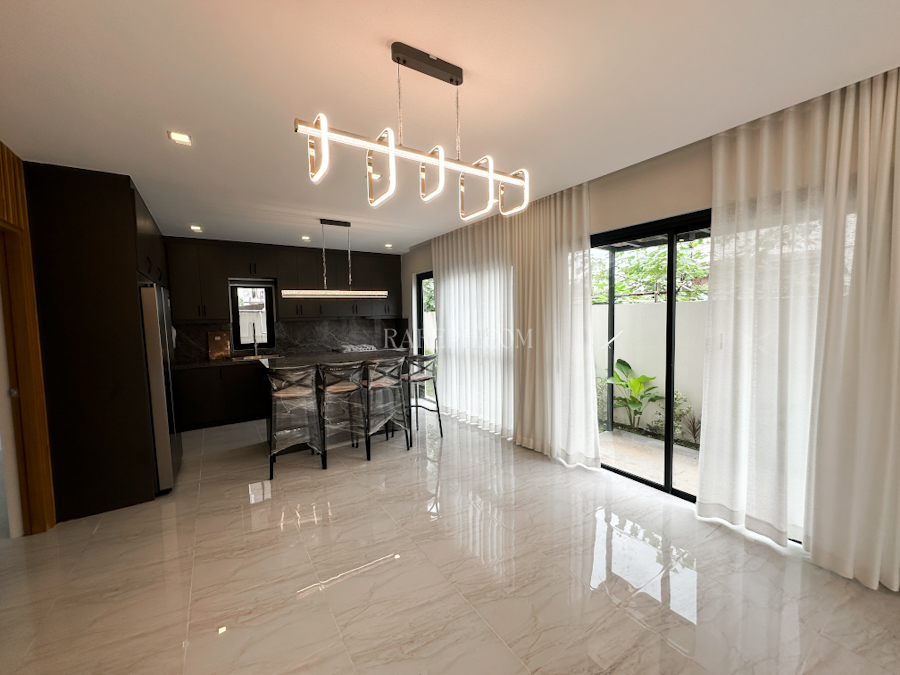 south forbes villas brand new house for sale dining and kitchen